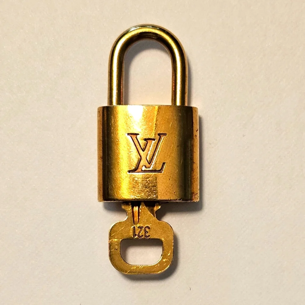 Louis Vuitton Brass Lock #321 Vintage 90s - Picture 1 of 6